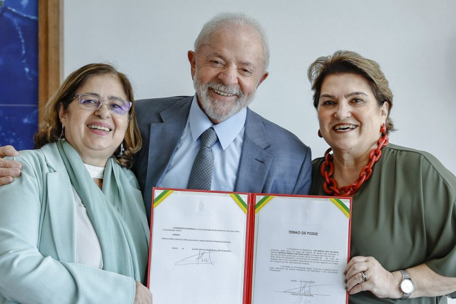 Lula empossa Márcia Lopes no Ministério das Mulheres