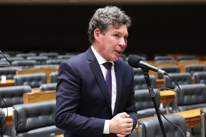Hugo Motta indica presidente da comiss&atilde;o da MP da Taxa das Blusinhas