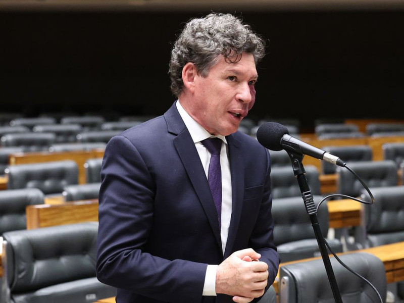 Hugo Motta indica presidente da comiss&atilde;o da MP da Taxa das Blusinhas