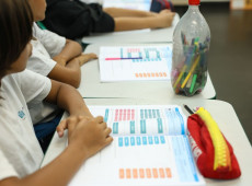 Prazo para escolas escolherem livros did&aacute;ticos para 2027 termina hoje 