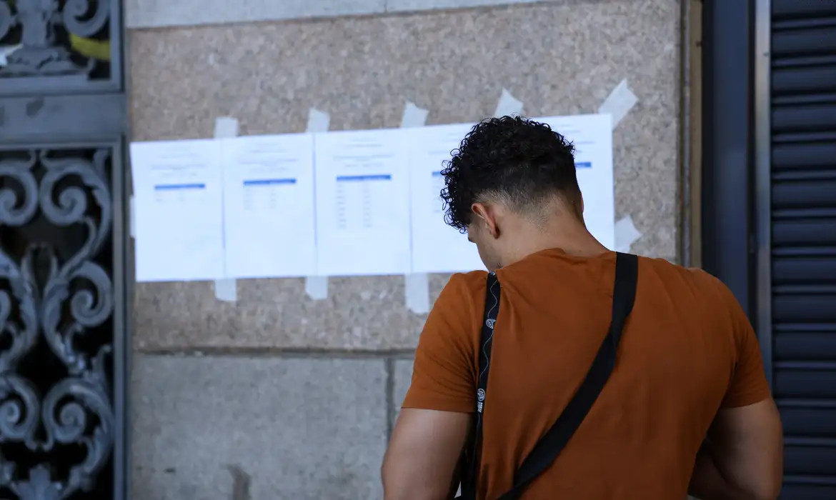 Prazo para optar por seguir na lista de espera do CNU 1 termina hoje