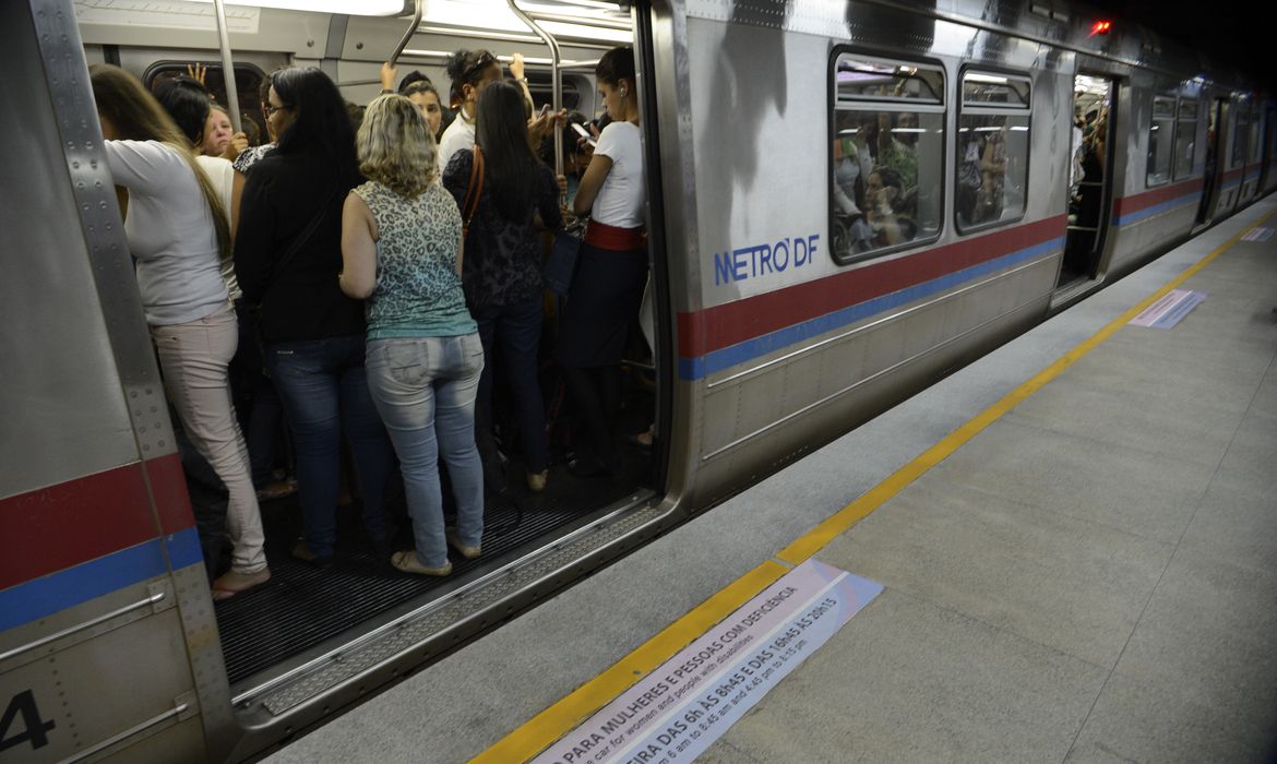 Violência muda rotina e escolhas de 98% das mulheres brasileiras