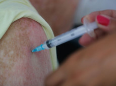 Rio amplia vacina&ccedil;&atilde;o contra a covid-19 para idosos e trabalhadores