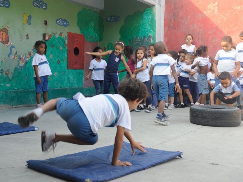 Escolas p&uacute;blicas t&ecirc;m at&eacute; s&aacute;bado para regularizar pend&ecirc;ncias com FNDE 